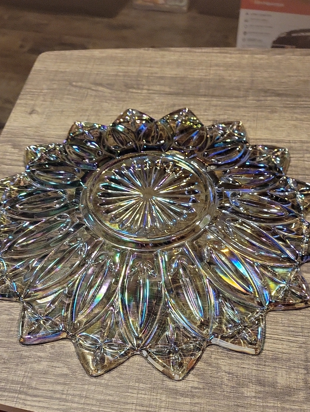 Federal Glass Irridescent Petal Platter,PRISTINE! - Picture 3 of 4